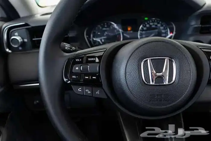 هوندا HRV LX نص فل 2025 8