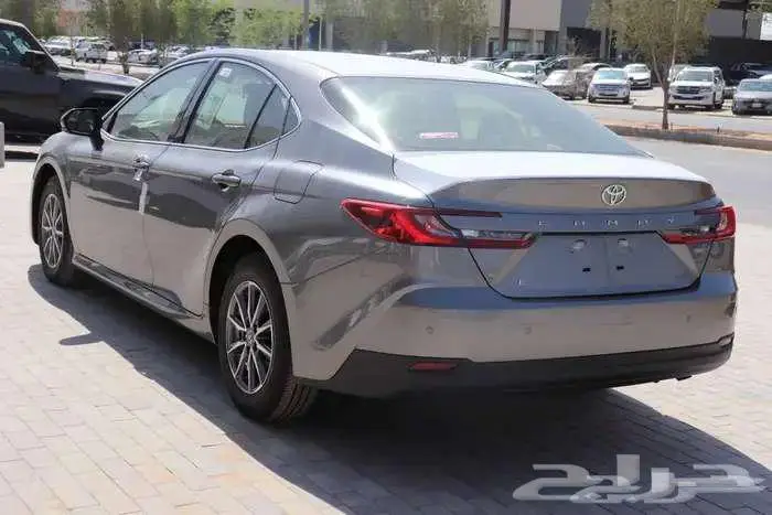 تويوتا كامري E بنزين 2025 كاش واقساط باقل الفوايد 4