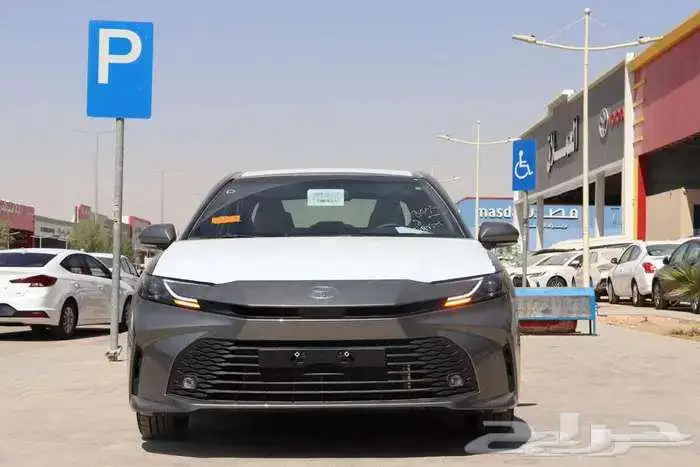 تويوتا كامري E بنزين 2025 كاش واقساط باقل الفوايد 3
