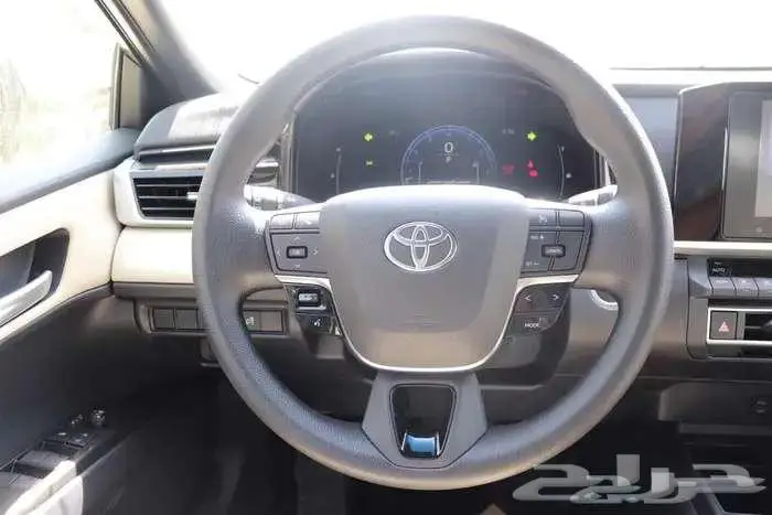 تويوتا كامري E بنزين 2025 كاش واقساط باقل الفوايد 13