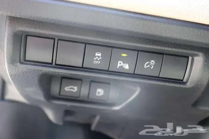 تويوتا كامري E بنزين 2025 كاش واقساط باقل الفوايد 24