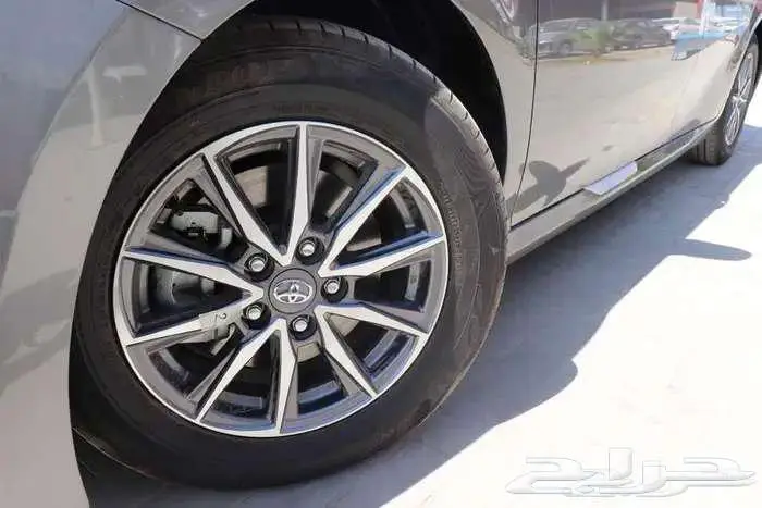 تويوتا كامري E بنزين 2025 كاش واقساط باقل الفوايد 22