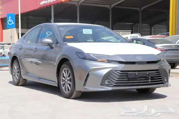 تويوتا كامري E بنزين 2025 كاش واقساط باقل الفوايد 20