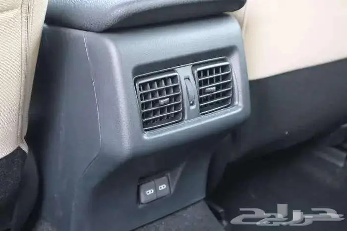 تويوتا كامرى ستاندر E 2025 بنزين 19