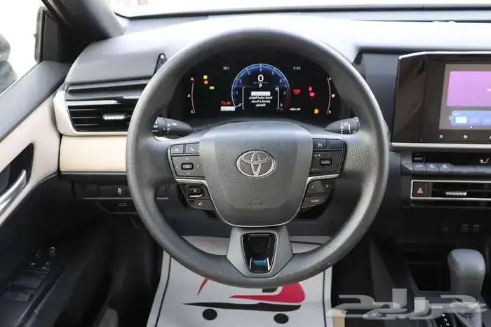 تويوتا كامرى ستاندر E 2025 بنزين 12