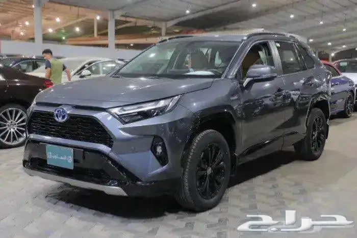 تويوتا راف فور XLE فتحة سقف هايبرد اربعة سلندر موديل 2024 1