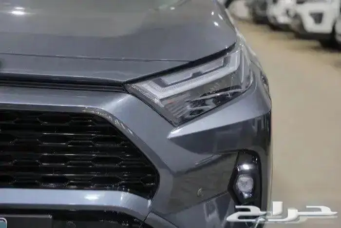 تويوتا راف فور XLE فتحة سقف هايبرد اربعة سلندر موديل 2024 7