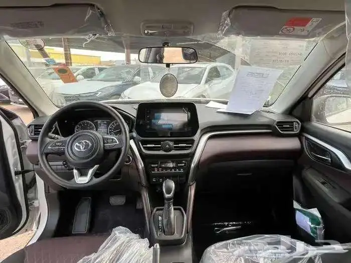 تويوتا اوربان 2026 3