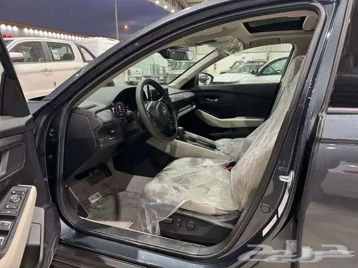هوندا اكورد EX نص فل 2025 - عرض خاص لفترة محدودة 4