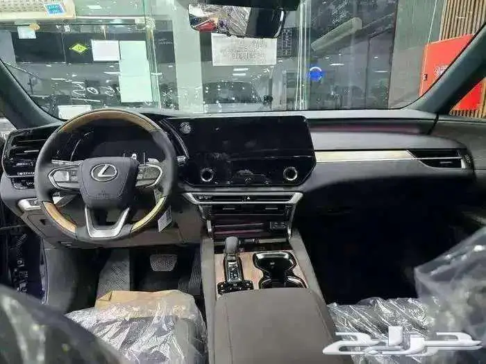 لكزس RX350 - BB موديل 2025 (عرض الجزيره 50 50 بدون ربح) 7