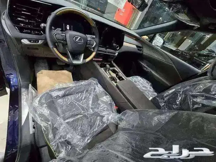 لكزس RX350 - BB موديل 2025 (عرض الجزيره 50 50 بدون ربح) 6