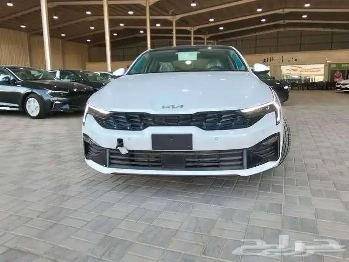 كيا k5 استاندر مطور 2025 فتحة سقف 0