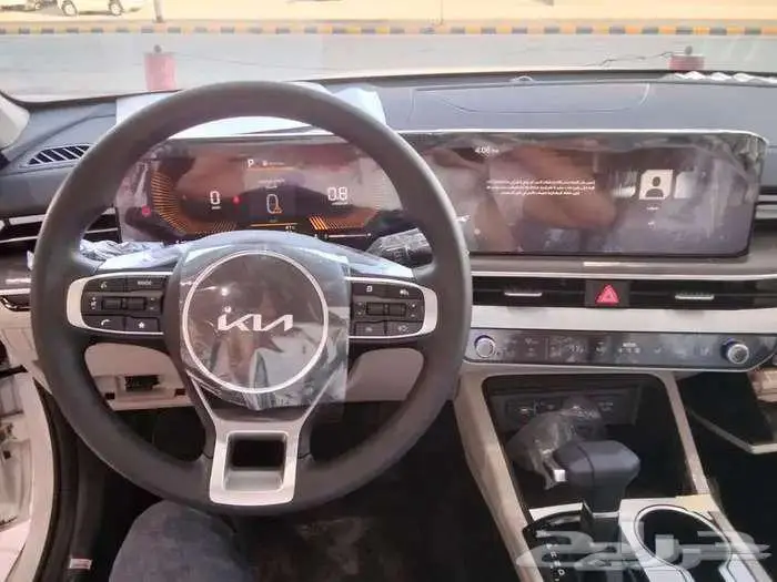 كيا k5 استاندر مطور 2025 فتحة سقف 4