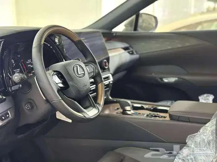 لكزس RX350 - BB موديل 2025 (عرض الجزيره 50 50 بدون ربح) 5