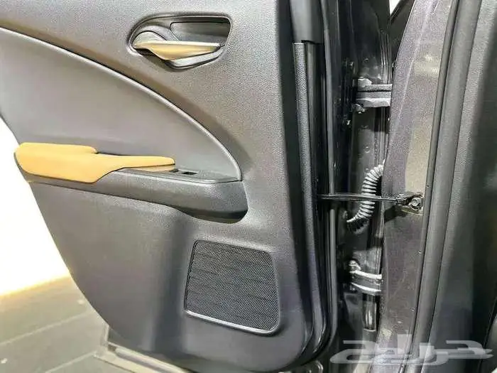 لكزس UX 300AH هايبرد 2024 13