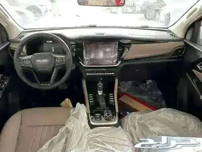 ايسوزو mux بالشكل الجديد 2025 الفل 10