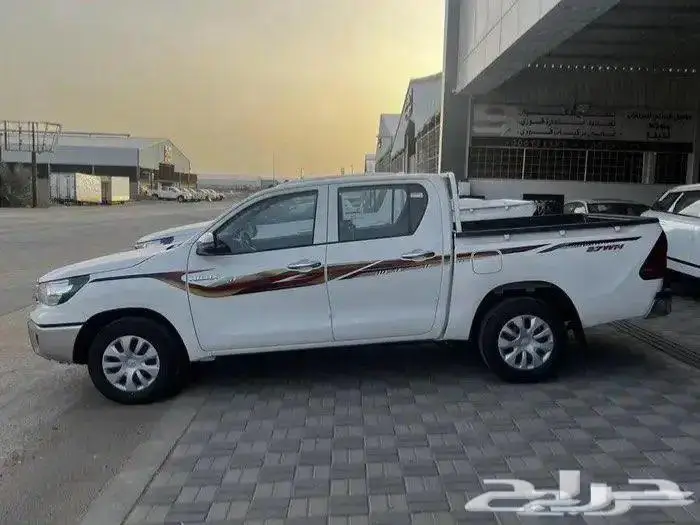 هايلوكس تماتيك بنزين 2025 بدون دبل اقل سعر تقسيط او كاش 5