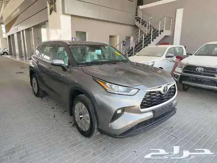 تويوتا هايلاندر GLE 2025 نص فل 4