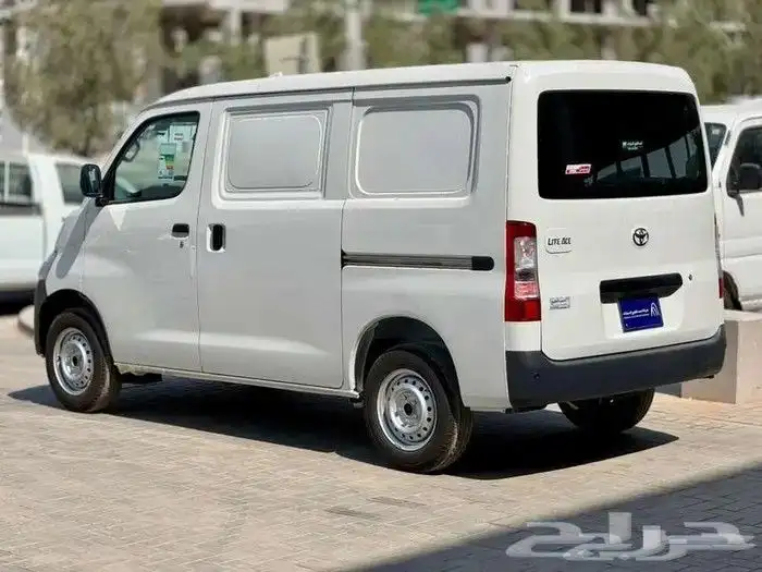 لايت اس 2025 باص بضاعه 1.5L بنزين 3