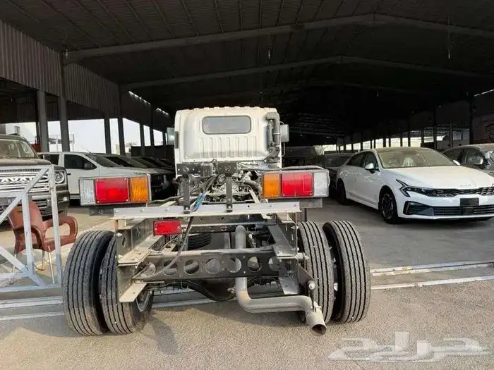 ايسوزه دينا استنادر 6طن موديل 2025 كاش وتمويل اقل الاسعار 7