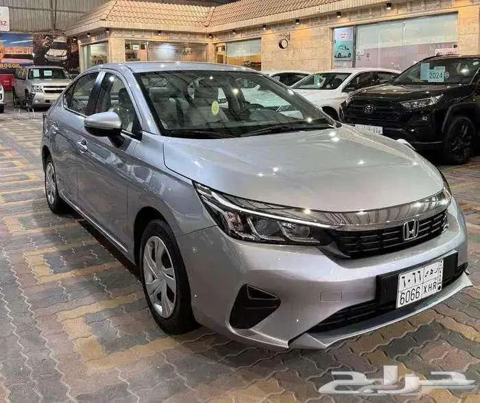 للبيع هوندا سيتي 2024 سعودي ( شبه اصفار ) 1