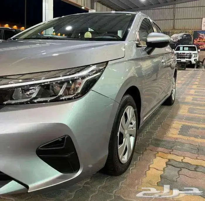 للبيع هوندا سيتي 2024 سعودي ( شبه اصفار ) 5