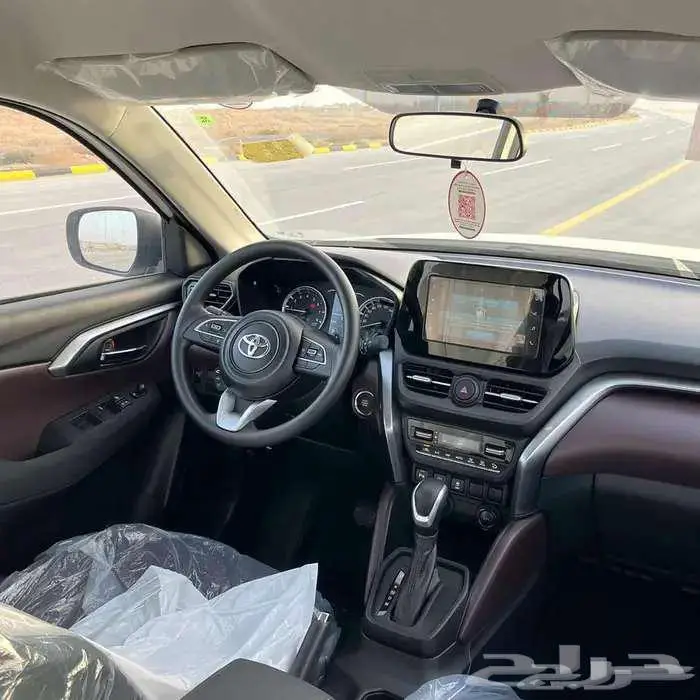 تويوتا اوربان 2026 4