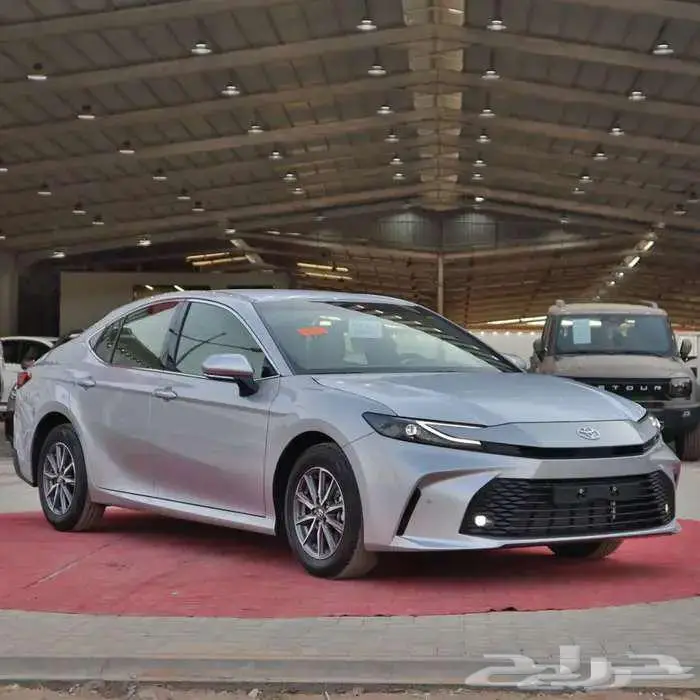 تويوتا كامرى ستاندر E 2025 بنزين 7