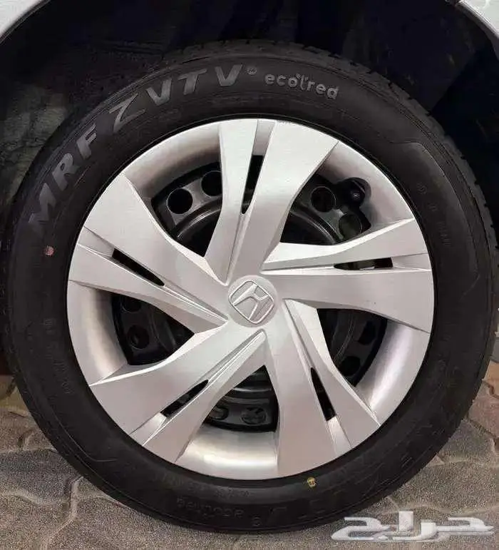 للبيع هوندا سيتي 2024 سعودي ( شبه اصفار ) 16