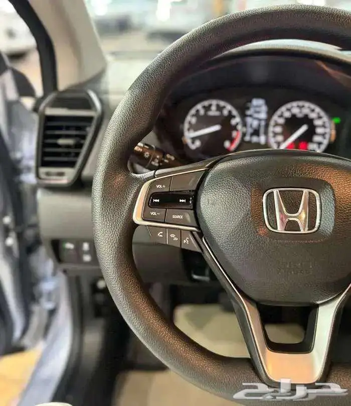 للبيع هوندا سيتي 2024 سعودي ( شبه اصفار ) 24