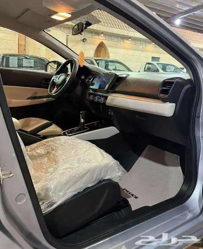 للبيع هوندا سيتي 2024 سعودي ( شبه اصفار ) 33