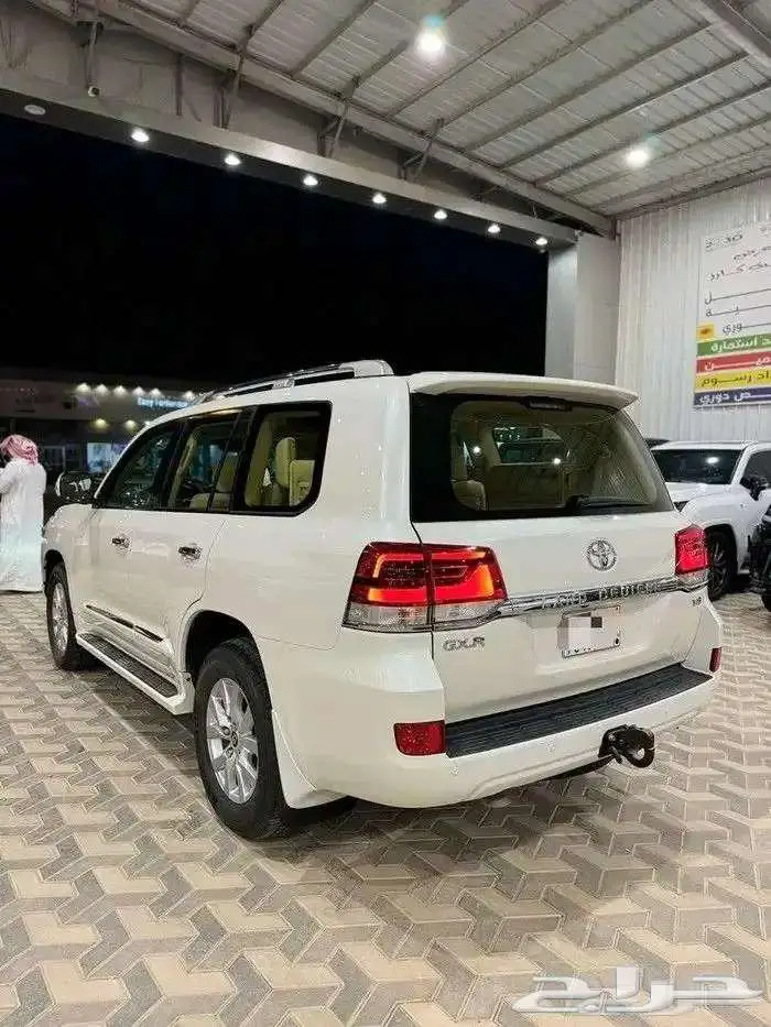 تويوتا لاند كروزر جي اكس ار 2016 3