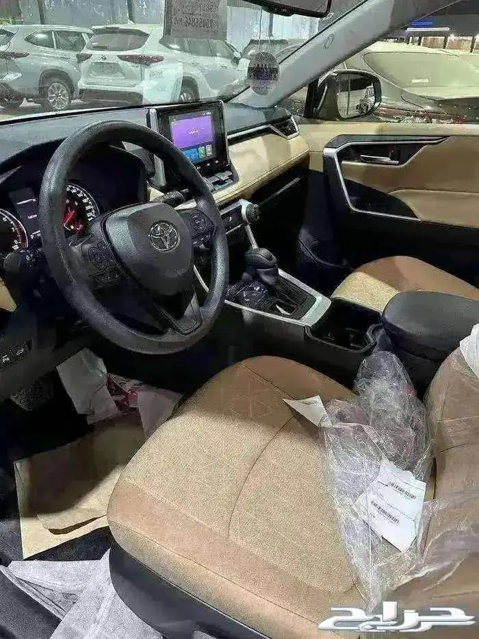 تويوتا راف فور XLE بنزين 2025 5