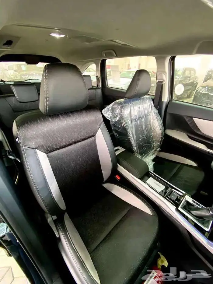 تويوتا فيلوز GLX بنزين 2025 ( أقساط وكاش ) مع خدمات مجانية 7