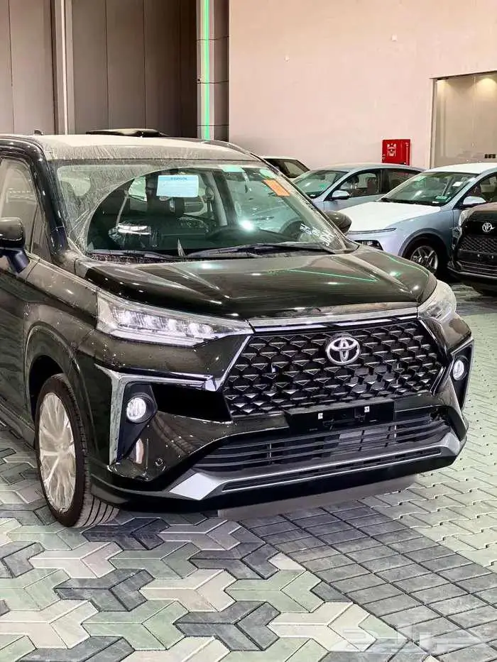 تويوتا فيلوز GLX بنزين 2025 ( أقساط وكاش ) مع خدمات مجانية 4