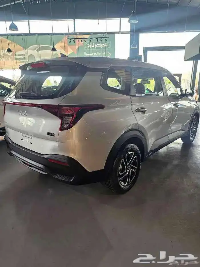 كيا كارينز استاندر 2025 5