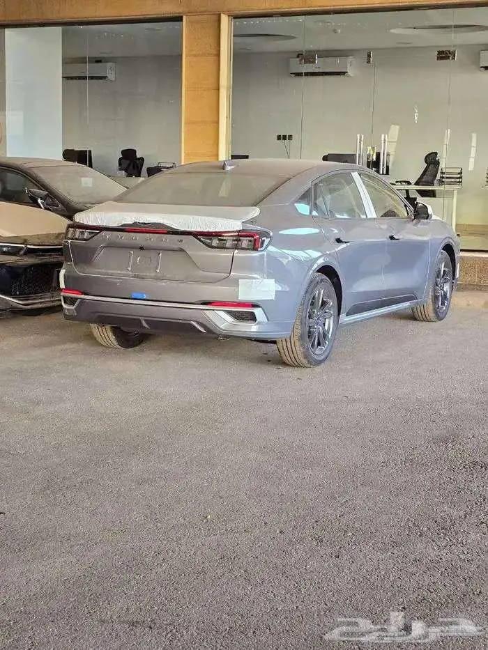 فورد تورس ترند خليجي 2026 متوفر لدى الحسن 5