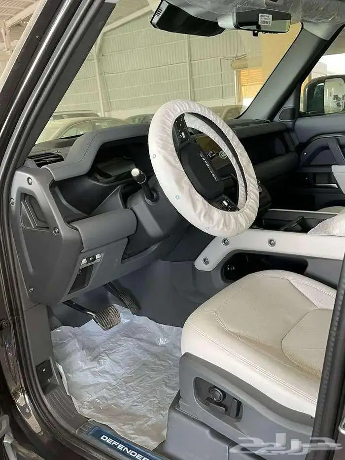 لاند روفر ديفندر HSE V6 XDynamic سعودي 2025 متوفر لدى الحسن 5