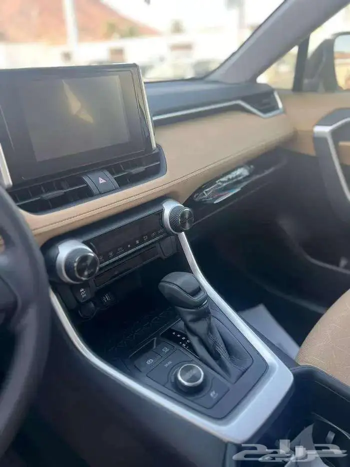 تويوتا راف فور XLE 2025 2