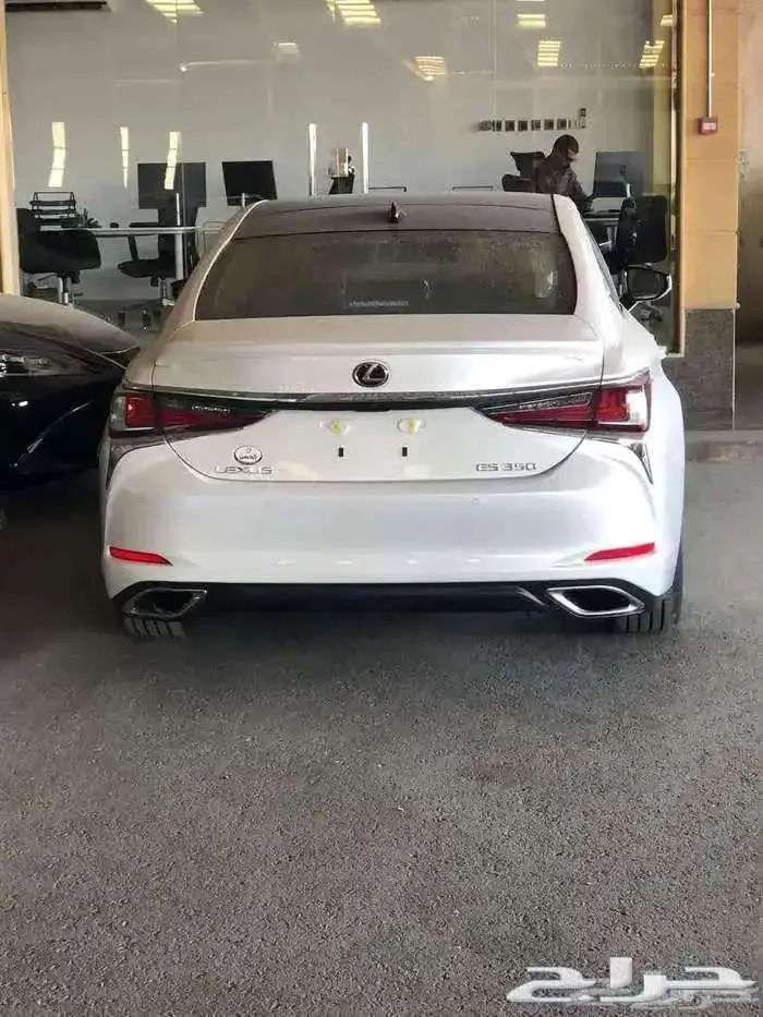 لكزس ES 350 فئة DD فل كامل 2025 متوفر لدى الحسن 2