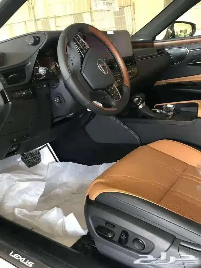 لكزس ES 350 فئة DD فل كامل 2025 متوفر لدى الحسن 4