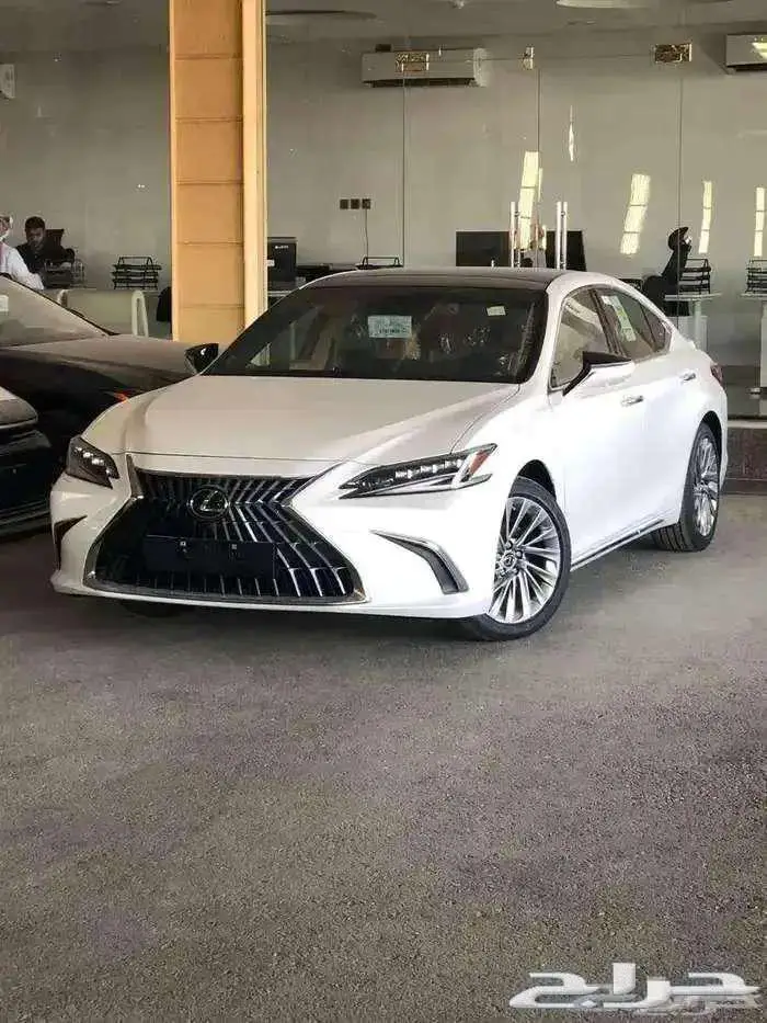 لكزس ES 350 فئة DD فل كامل 2025 متوفر لدى الحسن 0