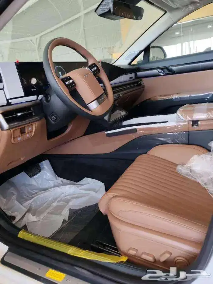 هيونداى ازيرا كاليجرافي خليحي 2025 متوفر لدى الحسن 5