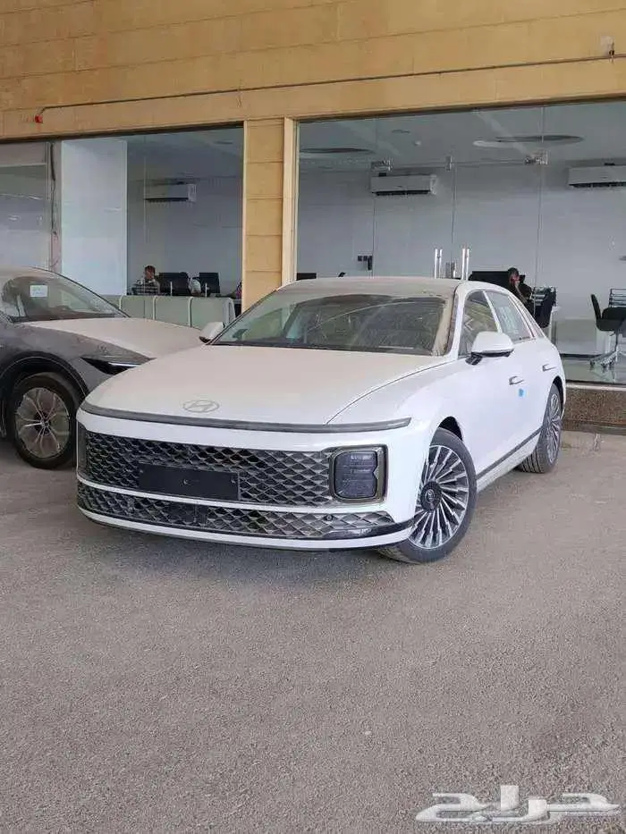 هيونداى ازيرا كاليجرافي خليحي 2025 متوفر لدى الحسن 0