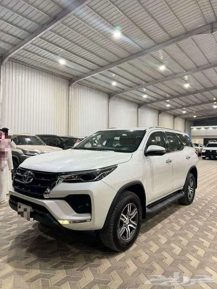 تويوتا فورتشنر VX موديل 2023 2