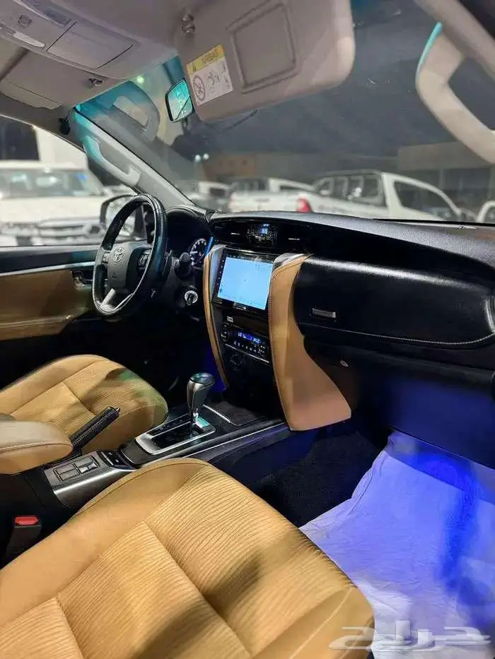 تويوتا فورتشنر VX موديل 2023 5