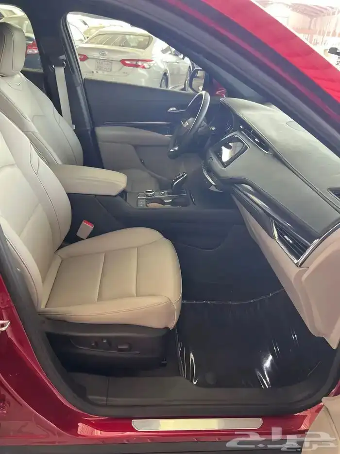 كاديلاك 2023 XT4 الجميح ماشي 24 الف قمة فالنظافة 12