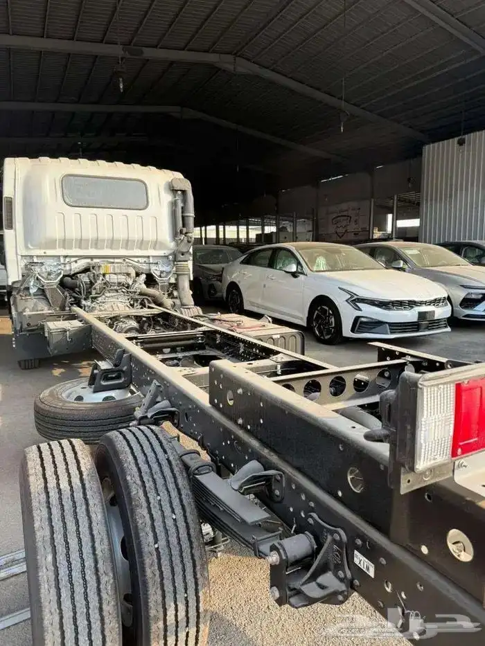 ايسوزه دينا استنادر 6طن موديل 2025 كاش وتمويل اقل الاسعار 6