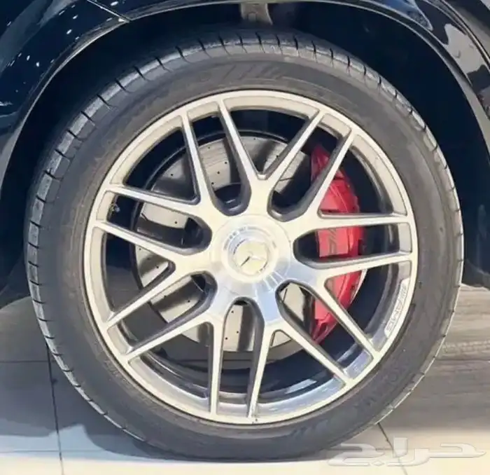 مطلوب جنوط مرسيدس 53 او 63 فضيه مقاس 22 2