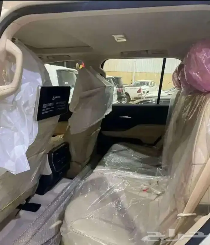 تويوتا لاندكروزر GXR3 بنزين 2025 اصفار 10